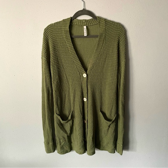 Jaide & Me Sweaters - Jaide & Me Green Knit Button-Up Cardigan | Size Medium